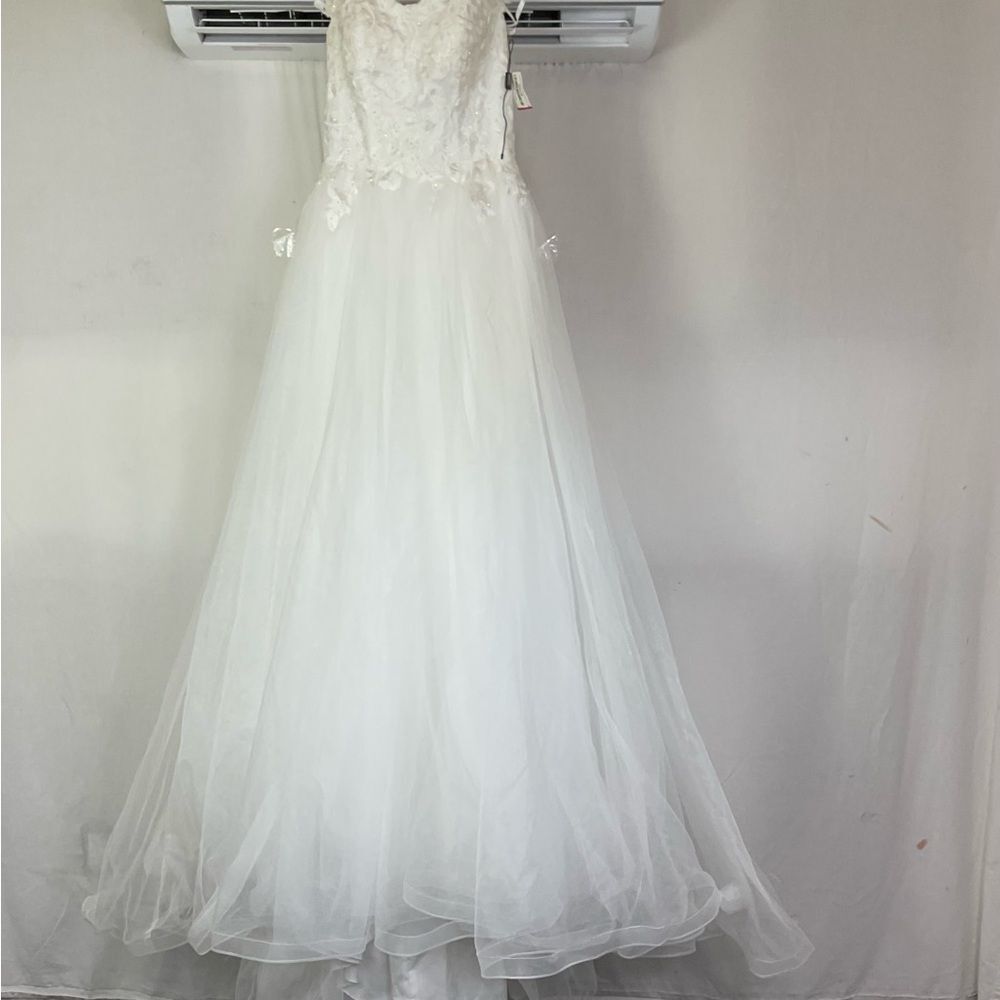 NEW La Femme White 28598 Sheer Floral Off The Shoulder Ball Bride Gown Dress 2 - Picture 5 of 10